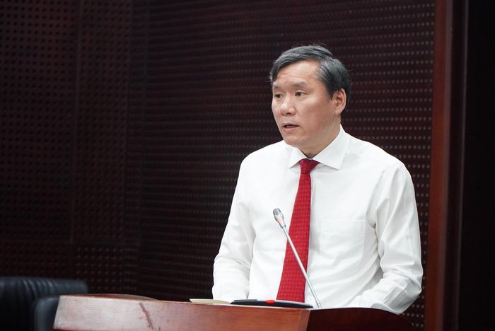 Chủ tịch Viện Hàn lâm Khoa học xã hội Việt Nam Lê Văn Lợi phát biểu tại lễ ký kết. Ảnh: VINH ANH