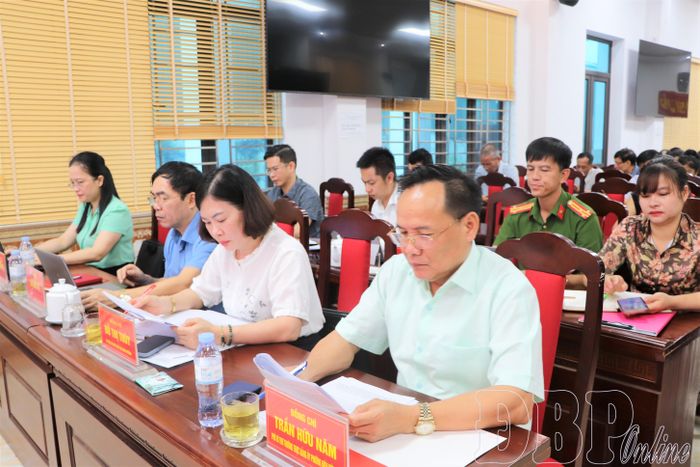 Các đại biểu dự hội nghị.