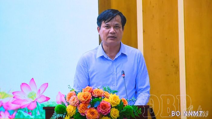 Phó Chủ tịch Thường trực UBND tỉnh Lò Văn Cương tham luận tại điểm cầu Bộ Nông nghiệp và Môi trường. (Ảnh chụp màn hình)