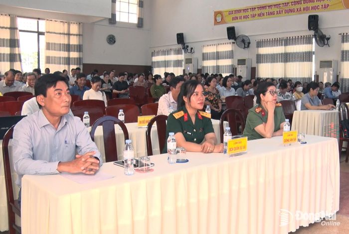 Các đại biểu tham dự lễ phát động. Ảnh: Tuyết Mai