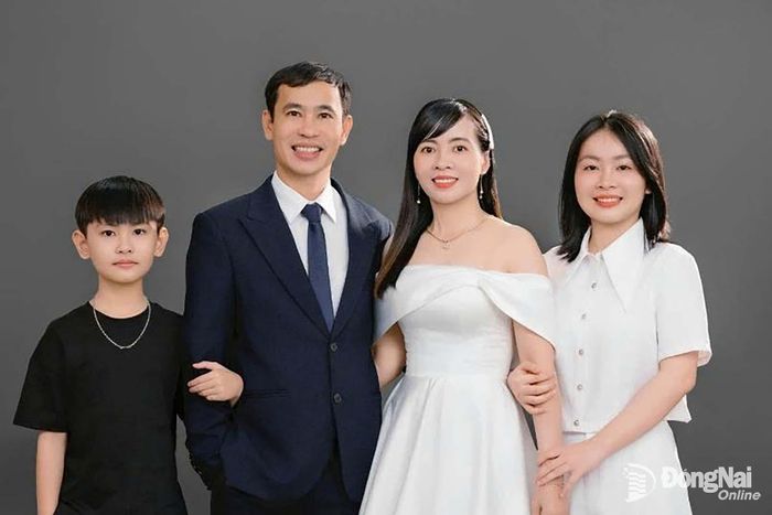Gia đình ông Nguyễn Hữu Quang, Phó Chủ tịch Thường trực Công đoàn cơ sở Công ty cổ phần TKG Taekwang Vina. Ảnh: CĐ