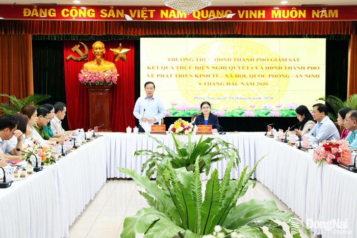 Đồng chí Nguyễn Văn Út, Phó Bí thư Thành ủy, Chủ tịch UBND thành phố phát biểu tại buổi làm việc. Ảnh: Hồ Thảo