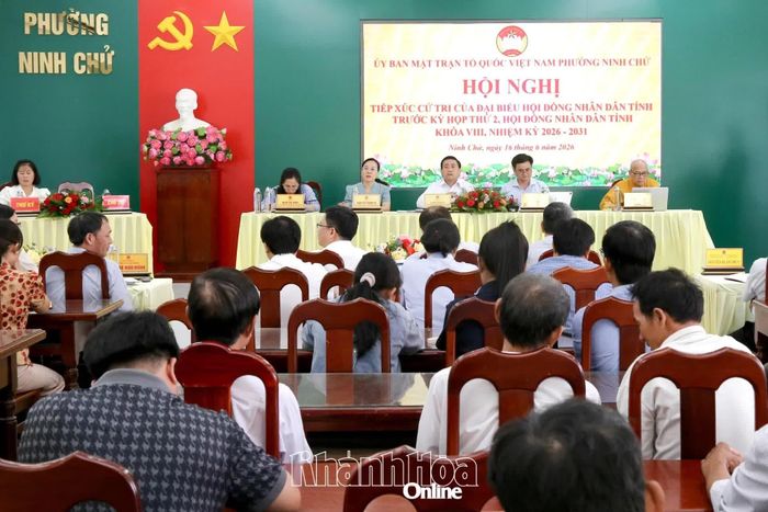Quang cảnh tại buổi tiếp xúc.