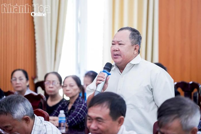 Cử tri phường Cam Ranh kiến nghị các vấn đề liên quan đến dân sinh.