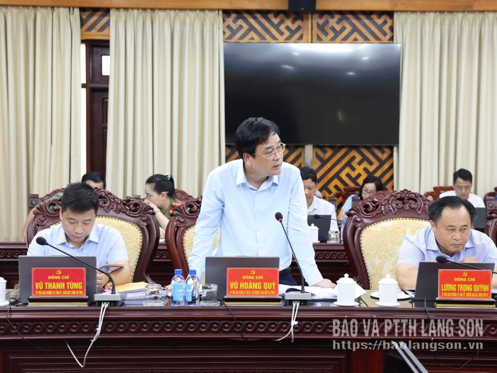 Đồng chí Vũ Hoàng Quý, Ủy viên Ban Thường vụ Tỉnh ủy, Chủ nhiệm Ủy ban Kiểm tra Tỉnh ủy phát biểu tại hội nghị