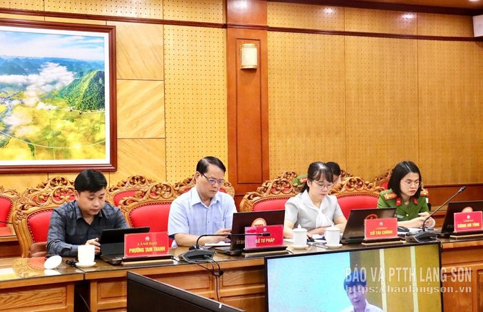 Các đại biểu dự hội nghị tại điểm cầu tỉnh