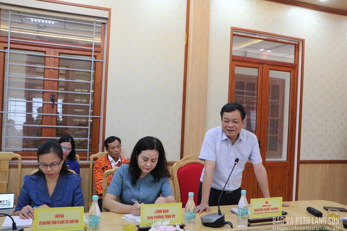 Đồng chí Nguyễn Quốc Khánh, Ủy viên Ban Thường vụ Tỉnh ủy, Trưởng Ban Tuyên giáo và Dân vận Tỉnh ủy, Phó Trưởng ban Thường trực Ban Chỉ đạo phát biểu tại buổi làm việc