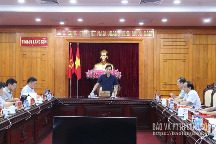 Đồng chí Hoàng Quốc Khánh, Ủy viên Trung ương Đảng, Bí thư Tỉnh ủy chủ trì buổi làm việc
