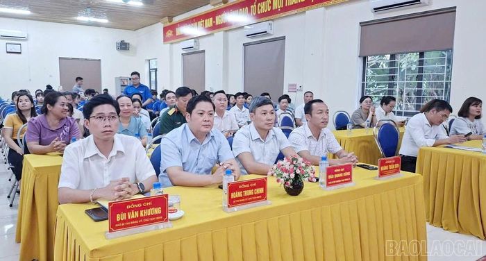Đại biểu tham dự buổi gặp mặt.