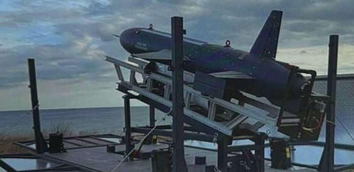 UAV phản lực tấn công UAV-290 trên bệ phóng mặt đất. Ảnh: Ukroboronprom