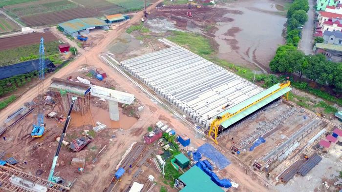 Khi hoàn thành, cầu Ngọc Hồi được kỳ vọng sẽ góp phần cải thiện năng lực lưu thông qua sông Hồng, giảm áp lực cho các cây cầu hiện hữu như Chương Dương, Long Biên, Vĩnh Tuy...