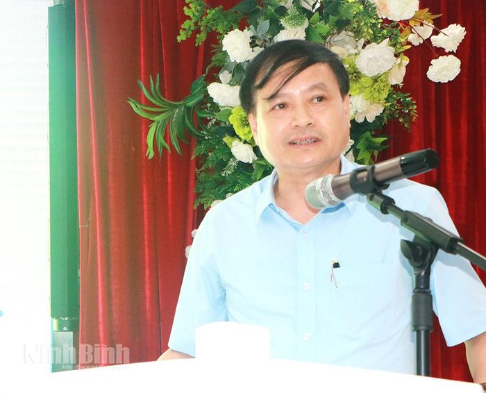 Đồng chí Nguyễn Sơn Ngọc Thành, Phó Giám đốc Sở Nội vụ phát biểu tại lớp tập huấn.