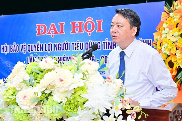 Đồng chí Phạm Hồng Sơn, Tỉnh ủy viên, Giám đốc Sở Công thương phát biểu tại Đại hội.