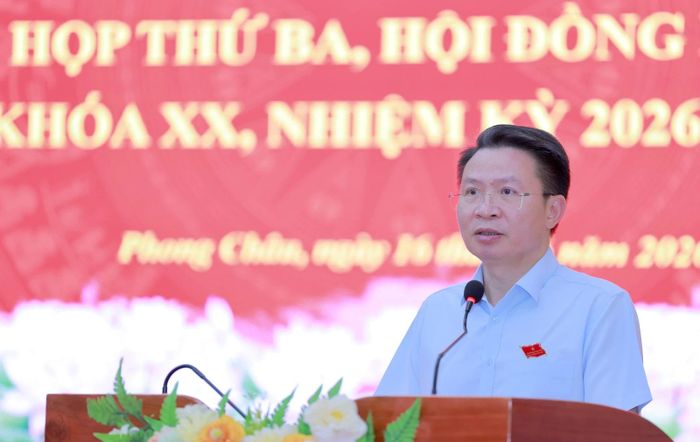 Đồng chí Thiếu tướng Nguyễn Minh Tuấn - Ủy viên Ban Thường vụ Tỉnh ủy, Giám đốc Công an tỉnh thông tin một số nội dung quan trọng và những vấn đề cử tri quan tâm.