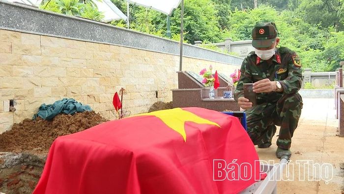 Chụp ảnh số hóa dữ liệu.