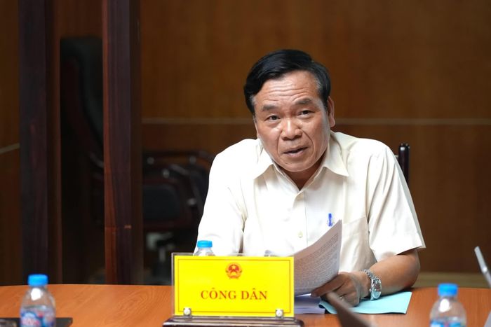 Công dân tham gia phiên tiếp công dân của đồng chí Nguyễn Minh Tâm, Phó trưởng đoàn chuyên trách Đoàn đại biểu Quốc hội tỉnh và đồng chí Nguyễn Trần Huy, Phó Chủ tịch HĐND tỉnh - Ảnh: T.Đ