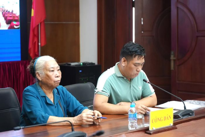 Công dân tham gia phiên tiếp công dân của đồng chí Lê Hồng Vinh, Phó Bí thư Tỉnh ủy, Chủ tịch UBND tỉnh - Ảnh: T.Đ