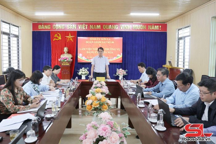 Đoàn giám sát số 6 làm việc với Ban Thường vụ Đảng ủy xã Tà Xùa.