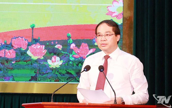 Đồng chí Bí thư Tỉnh ủy Trịnh Xuân Trường phát biểu tại Hội thi.