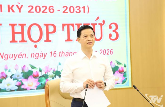 Đồng chí Chủ tịch UBND tỉnh Vương Quốc Tuấn đề nghị các sở, ngành, địa phương tiếp tục nỗ lực cao nhất để thực hiện mục tiêu tăng trưởng năm 2026.