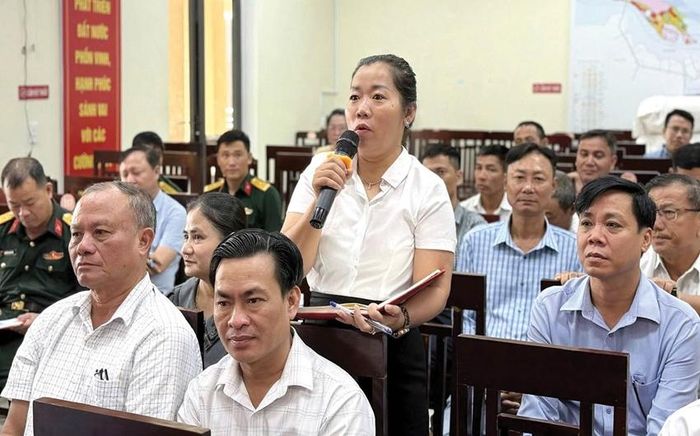  Đội ngũ bí thư chi bộ, tổ trưởng tổ dân phố ở phường Thuận An đóng góp ý kiến tại những hội nghị quan trọng
