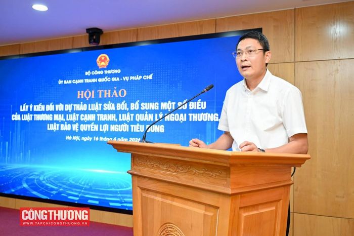 Ông Trịnh Anh Tuấn, Chủ tịch Ủy ban Cạnh tranh Quốc gia phát biểu khai mạc Hội thảo