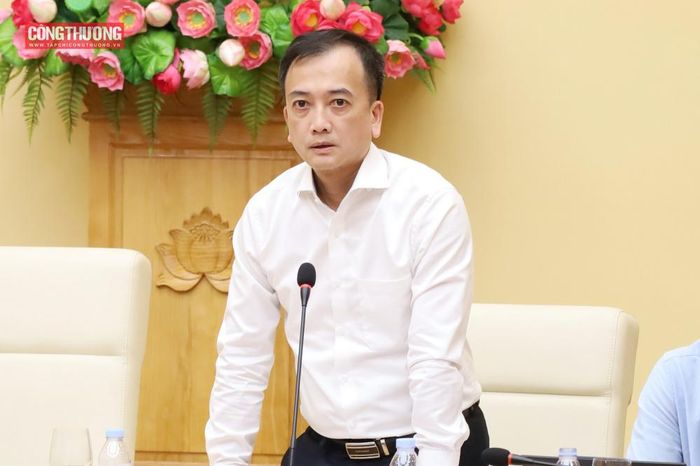 Ông Trịnh Quốc Vũ, Phó Cục trưởng Cục Điện lực nhấn mạnh, việc hoàn thiện thiết kế thị trường điện cạnh tranh là quá trình cải cách cần sự phối hợp đồng bộ của cơ quan quản lý nhà nước, đơn vị vận hành hệ thống điện và thị trường điện, EVN, các Tổng công ty Điện lực, các đơn vị phát điện, khách hàng sử dụng điện lớn và các chủ thể liên quan