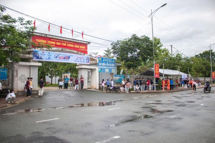 Hình ảnh địa điểm thi THPT xã Nậm Hàng ngay từ giờ đầu tiên của kỳ thi