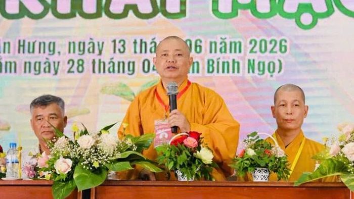 Thượng tọa Thích Lệ Nhật, Trưởng ban Tổ chức khóa tu phát biểu khai mạc 