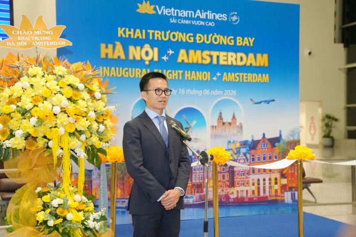 Phó Tổng giám đốc Vietnam Airlines Nguyễn Quang Trung.