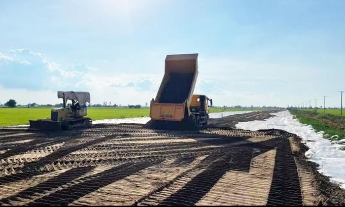 Hiện dự án cao tốc Châu Đốc - Cần Thơ - Sóc Trăng thiếu cát gia tải.