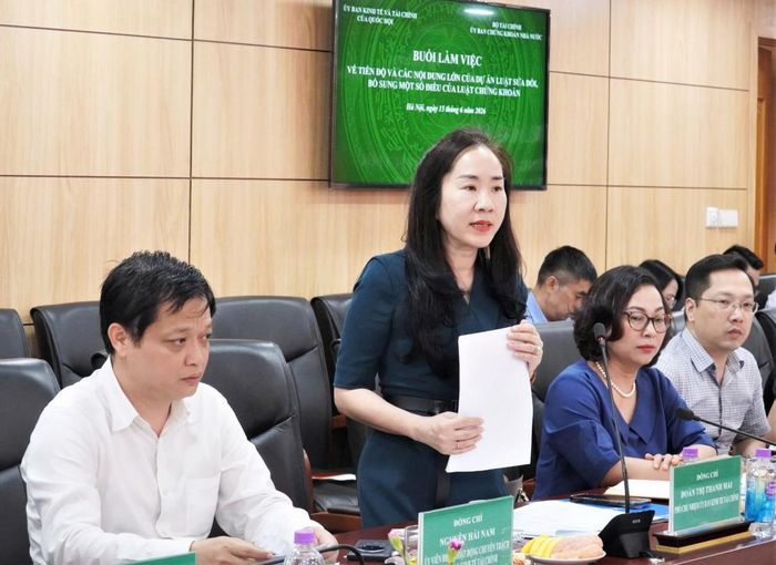 Đồng chí Đoàn Thị Thanh Mai - Phó Chủ nhiệm Ủy ban Kinh tế và Tài chính của Quốc hội phát biểu tại buổi làm việc. Ảnh: SSC