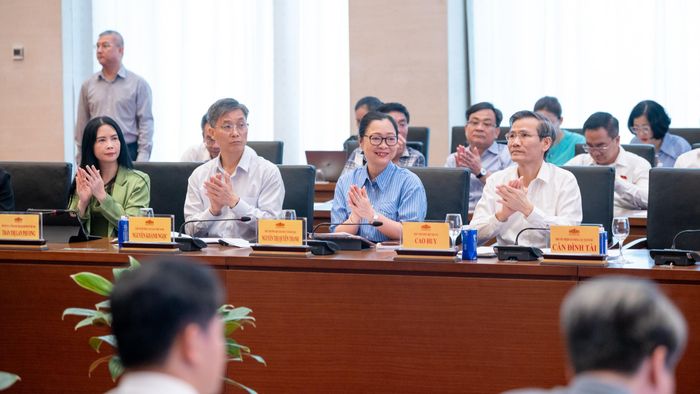 Các đại biểu dự hội nghị