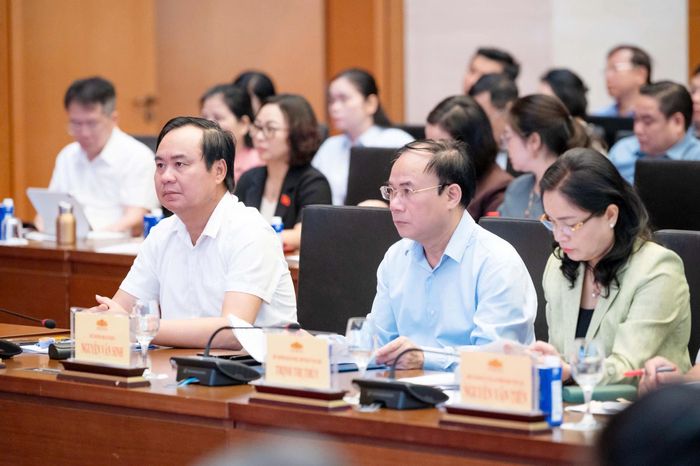 Các đại biểu dự Hội nghị triển khai Định hướng lập pháp nhiệm kỳ Quốc hội khóa XVI