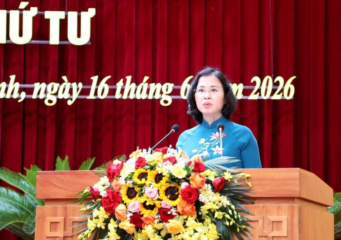 Phó Bí thư Thường trực Tỉnh ủy, Chủ tịch HĐND tỉnh Trịnh Thị Minh Thanh phát biểu khai mạc