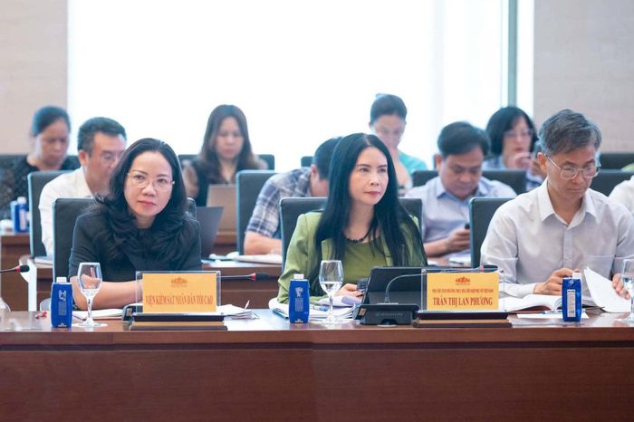 Các đại biểu tham dự hội nghị