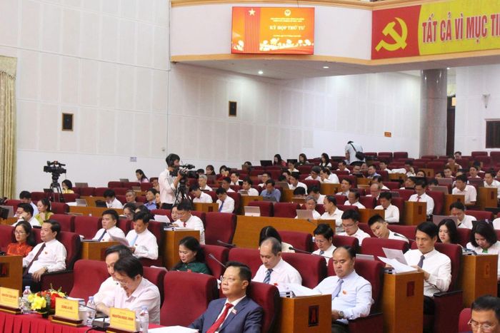 Các đại biểu tham dự kỳ họp