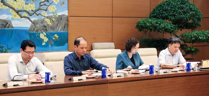 Các đại biểu dự Phiên họp