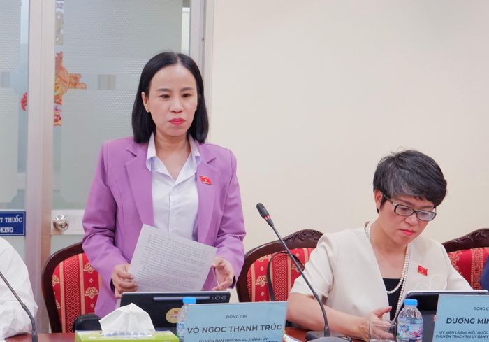 Phó Trưởng đoàn chuyên trách Đoàn ĐBQH TP. Hồ Chí Minh Võ Ngọc Thanh Trúc phát biểu