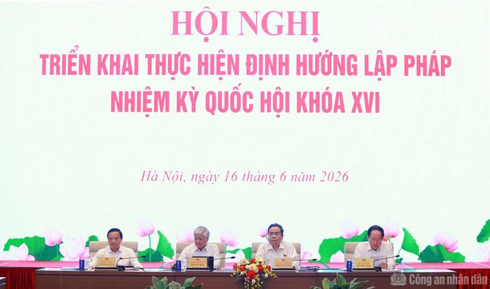 Chủ tịch Quốc hội Trần Thanh Mẫn chủ trì hội nghị.