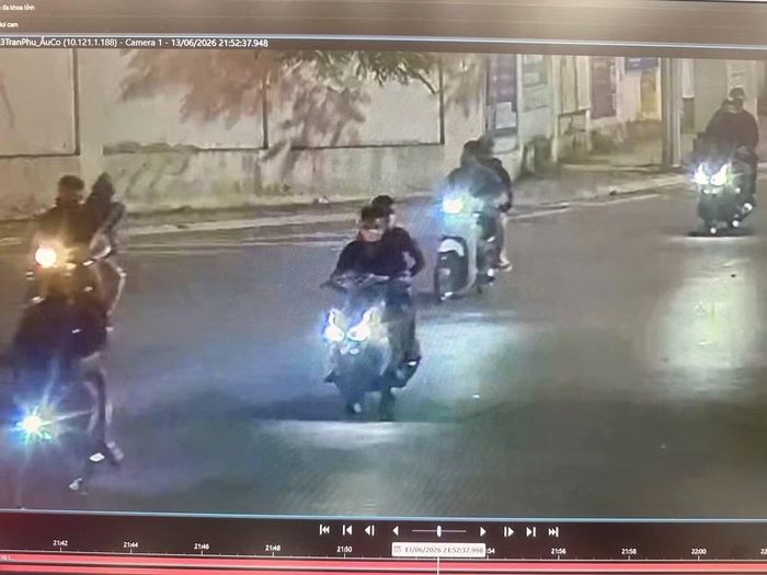 Hình ảnh nhóm thanh thiếu niên tụ tập gây rối trật tự công cộng được "mắt thần" AI truy vết.