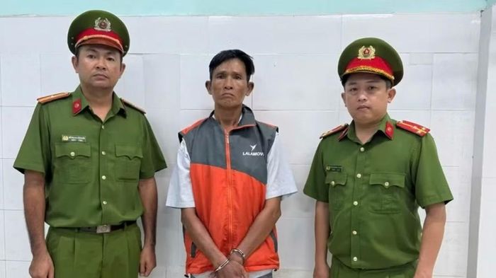 Luân với 5 tiền án, tiền sự thực hiện 2 vụ cướp vé số của người yếu thế.