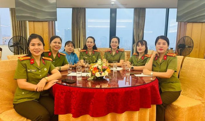 Các đại biểu phụ nữ Công an tại buổi gặp mặt.