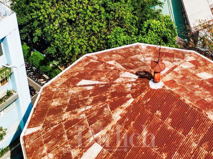 Thế nên, hãy thử một lần trải nghiệm cái cảm giác giao thoa quá khứ hiện tại, dòng nước cũ - nhịp sống mới hòa quyện, tạo nên bản sắc Sài Gòn.