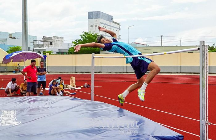 Sân tập môn nhảy cao năm nay có sự xuất hiện của nhiều gương mặt trẻ triển vọng.