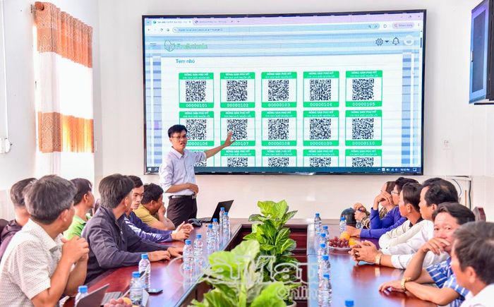 TS Nguyễn Văn Hòa, Phó Trưởng khoa Công nghệ thông tin, Trường Đại học An Giang (Đại học Quốc gia TP. Hồ Chí Minh), giới thiệu phần mềm nhật ký sản xuất và truy xuất nguồn gốc nông sản.