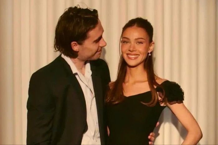 Brooklyn Beckham cho rằng chuyến thăm của em gái Harper Beckham chỉ là dàn dựng truyền thông (Ảnh: IG).