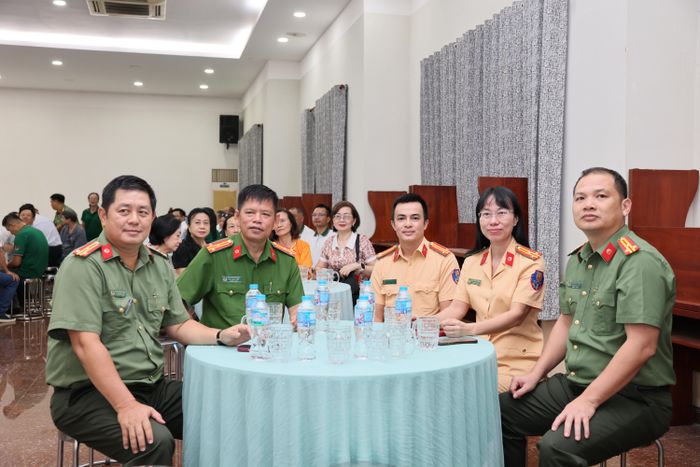 Đại biểu khách mời tham dự buổi gặp mặt
