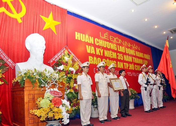 Báo Công an TPHCM kỷ niệm 35 năm ngày thành lập và đón nhận Huân chương Lao động hạng Nhất (năm 2011)