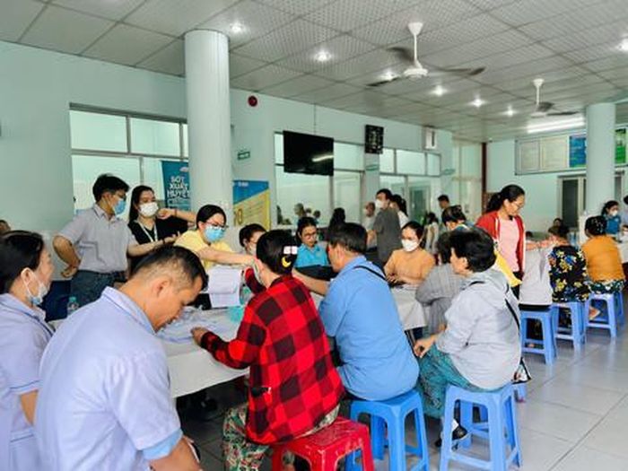 Phường Tăng Nhơn Phú tổ chức khám sức khỏe miễn phí cho người dân